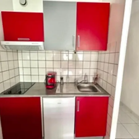 In Complex With Pool And Tennis Court * Nizza